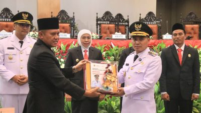 Saat Sertijab di Gedung DPRD, Bupati Gus Barra Siap Membawa Perubahan Bagi Pemerintahan Kabupaten Mojokerto