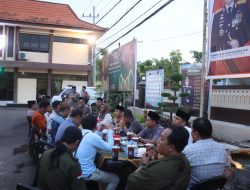 Hadir untuk Masyarakat, Polres Bojonegoro Bersama Media Berbagi Takjil dan Buka Puasa Bersama