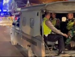 Jelang Idul Fitri, Polsek Krian Bersama TNI dan Satpol PP Gencarkan Patroli 3 Pilar