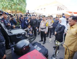 Kapolri Pimpin Apel Gelar Pasukan Operasi Ketupat 2025 di Surabaya