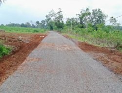 Melalui DD Ta. 2025, Pemdes Banjar Wangi Rehabilitasi Jalan Desa
