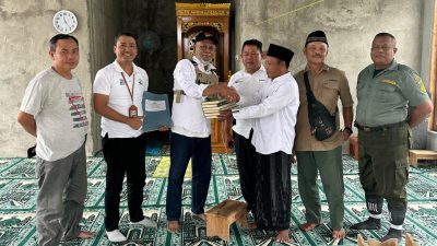 Momentum Bulan Suci Ramadhan 1446H, Perhutani KPH Banyuwangi Selatan Berikan TJSL Berupa Al Quran di Masjid Tepi Hutan