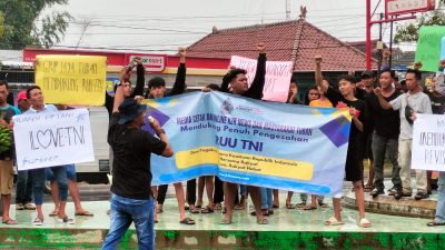 Orasi Spontanitas Pimpinan Media dan Masyarakat Tuban Dukung RUU TNI