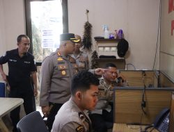 Pastikan Pelayanan Mudik Lebaran, Kapolres Wonogiri Cek Layanan Hotline 110