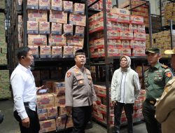 Pastikan Stok Aman, Kapolres Wonogiri Cek Gudang Distributor Bapokting
