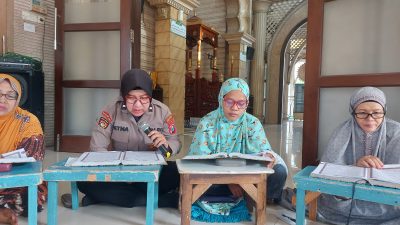 Polwan Polsek Taman Safari Ramadhan di Masjid Sabilunnajah, Tadarus Al Qur’an Bersama Warga