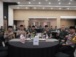 Semakin Kuat Sinergi TNI-Polri, Polres Jember Gelar Buka Puasa Bersama Prajurit