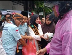 Semangat Berbagi di Bulan Ramadhan, Yayasan PP Al Kholiqi Bagikan 600 Takjil di Sidoarjo