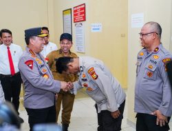 Apresiasi Personel Pemilik Pesantren Gratis, Kapolri “Perwirakan” Aiptu Jimmi