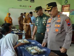 Hadiri Peluncuran Program Makan Bergizi Gratis, Kapolres Wonogiri Pastikan Makanan Terdistribusi Dengan Lancar