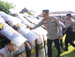 Kapolres Madiun Pimpin Langsung Latihan Dalmas Jelang Pengamanan Mayday 2025