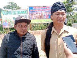 Pemdes dan Pokmas Desa Gadungan Peringati Hari Bumi dengan Swadaya Murni Tanam Pohon Alpukat serta Durian