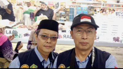 Jemaah Haji Kloter 13 Sub Laksanakan Kegiatan Wisata ke Kebun Kurma di Madinah