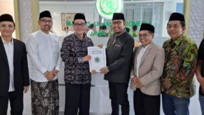 Bupati Achmad Fauzi Menerima Mandat Sebagai Pengurus MUI Jawa Timur