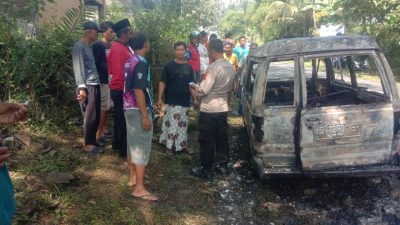 Polisi Datangi TKP Kebakaran Mobil Carry di Sidoharjo, Kerugian Capai Rp25 Juta