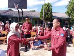 SMPN 01 Pulau Panggung Gelar Acara Pelepasan Siswa dengan Memberi Penghargaan Siswa Berprestasi