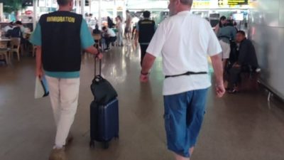 Akibat Overstay 72 Hari, Imigrasi Singaraja Deportasi WNA Asal Jerman
