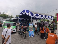 Antusias, Puluhan Warga Serbu Layanan Polres Pamekasan di CFD Food Colony Hari Bhayangkara ke-79