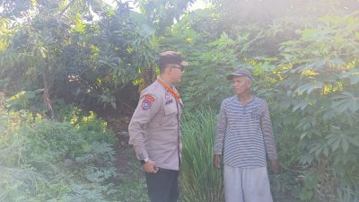 Bhabinkamtibmas Desa Balongtani Tinjau Lahan Pekarangan untuk Dukung Ketahanan Pangan Bergizi