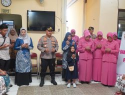 Kapolres Wonogiri Anjangsana ke Warakawuri dan Anggota yang Sakit dalam Rangka HUT Bhayangkara ke-79