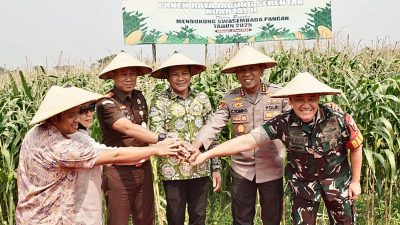 Kapolresta dan Bupati Sidoarjo Kawal Ketahanan Pangan Lewat Klinik Tani dan Bantuan Benih