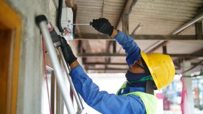 Lewat Program LUTD, PLN Nyalakan Harapan Baru untuk Edy Sutrisno di Hari Kesaktian Pancasila