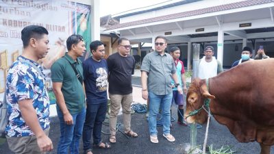 Momen Idul Adha 1446 H. Kejari Kabupaten Blitar Qurban 4 Sapi dan 2 Kambing, Seribu Paket Siap Dibagikan