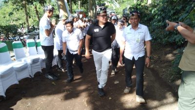 Wamen BUMN Meninjau Langsung Program Kemitraan Kopi Perhutani di Bondowoso, Perkuat Ekonomi Desa Sesuai Asta Cita