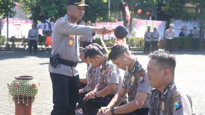 129 Personel Polresta Sidoarjo Naik Pangkat di Hari Bhayangkara ke-79, Wakapolresta Raih Pangkat Kombes