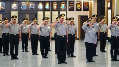 17 Perwira Tinggi Polri Naik Pangkat, Ada yang Meraih Bintang Tiga