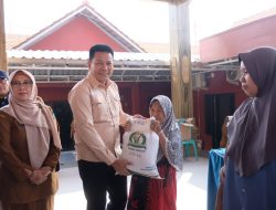 Bupati Sidoarjo Pastikan Penyaluran Bantuan Pangan Tepat Sasaran, Tinjau Langsung Distribusi di Kecamatan Wonoayu