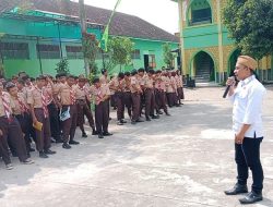 DPC LPK-RI Kabupaten Blitar dan Unisba Gelar Edukasi Perlindungan Konsumen di SMK Islam 2 Wlingi