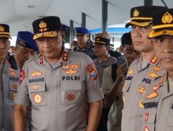 Kapolda Jatim Pantau Langsung Pencarian Korban Kapal Tenggelam di Selat Bali