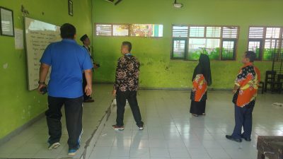 Kasi Pendma Kemenag Tinjau Langsung Kondisi Bangunan MTsN 5 Jember
