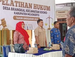 Sekretaris Komisi I DPRD  Kabupaten Mojokerto Mas Doni Hadiri Pelatihan Hukum di Desa Brangkal Dengan Nara Sumber Beny Winarno