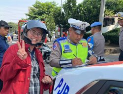 Pendekatan Humanis Warnai Razia Lalu Lintas di Semarang, Polda Jateng Dapat Apresiasi