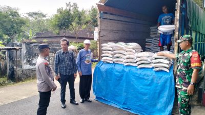 Penyaluran Bantuan Pangan di Jatiroto Berjalan Aman dan Lancar