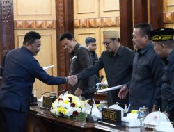 Rapat Paripurna DPRD Sidoarjo Bahas Pertanggungjawaban APBD 2024, Mayoritas Fraksi Tolak Pengesahan Raperda