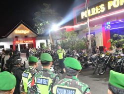 Wujudkan Suasana Kondusif, TNI – Polri di Ponorogo Gelar Patroli Skala Besar