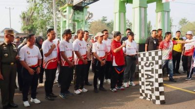 Bupati Lampung Utara Resmi Buka Lomba Gerak Jalan Pelajar SMP dan SMA