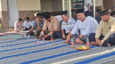 Keluarga Hadi Purwanto dan Warga Dusun Banjarsari Sudah 15 Bulan Istiqomah Khotmil Qur’an di Makam Mbah Sentono
