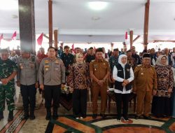 Gubernur Jawa Timur Dialog dengan Warga Kabupaten Blitar dan Salurkan Donasi bagi Masyarakat yang Membutuhkan