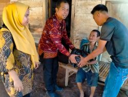 Kades Ogan Jaya Salurkan Bantuan Sembako Kepada Korban Angin Puting Beliung