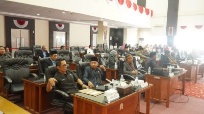 Pandangan Umum Fraksi-Fraksi DPRD Sumbawa Terhadap Dua Ranperda dari Pemerintah Daerah Tahun 2025 Diparipurnakan