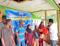 Pemdes Banjar Wangi Bagikan Sembako kepada Warga Kurang Mampu