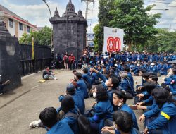 Polda Jateng Apresiasi Aksi Mahasiswa Undip di Depan Mapolda Jateng yang Berlangsung Tertib dan Damai