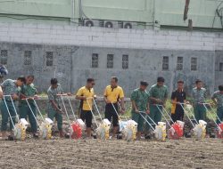 Polresta Sidoarjo Gandeng Santri dan Kelompok Tani Pondok Pesantren Bumi Sholawat Tanam Jagung Dukung Program Ketahanan Pangan Nasional