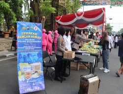 Polwan Polres Bojonegoro Gelar Bakti Kesehatan di CFD, Warga Antusias Serbu Layanan Gratis