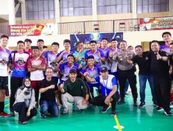 Diperkuat Pemain Voli Timnas Agil Angga dan Ale Satria, Kecamatan Mojoanyar Menang Mudah Atas Tim Pungging 3 – 0