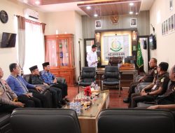 Bupati Dompu Bersama Ketua dan Wakil Ketua DPRD Sambut Kehadiran Kejati NTB